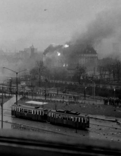 Podpalony „Reichstag” – gmach KW PZPR w Gdańsku, 15 grudnia 1970 r.