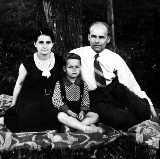 Władysław Gomułka z żoną Zofią i synem Ryszardem. 