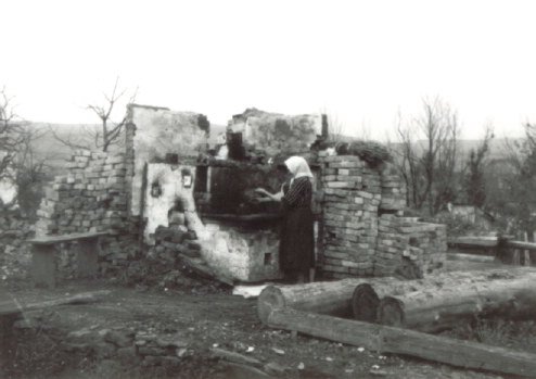 Miasto Bukowsko, spalone przez UPA w marcu, kwietniu i listopadzie 1946, zdjęcie z 1946