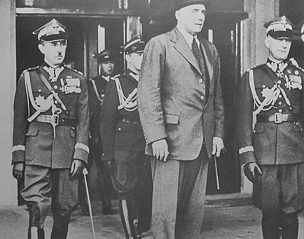 Rozmowy sztabowe polsko-brytyjskie – generał Wacław Stachiewicz i generał Edmund Ironside (w ubraniu cywilnym), Warszawa 17-21 lipca 1939